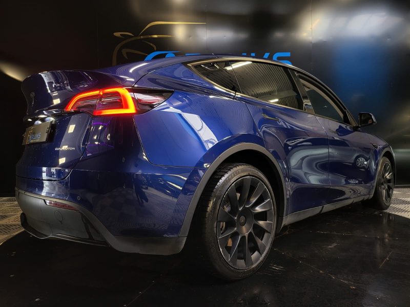 TESLA MODEL Y LONG RANG DUAL MOTORS 480cv / 1ER MAIN / AUTOPILOT AMELIORE / VOLANT ET SIEGES CHAUFFA