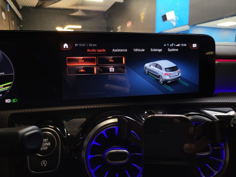 MERCEDES CLASSE A 2OO 163cv AMG LINE TOIT OUVRANT / SIEGES ELECTRIQUES A MEMOIRE / INTERIEUR CUIR / 