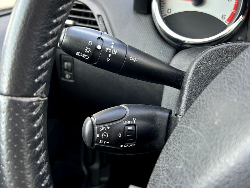 PEUGEOT 207 SW PHASE 2 BREAK 1.6 HDI 92 Cv PREMIERE MAIN / CRIT AIR 2 - GARANTIE 1 AN