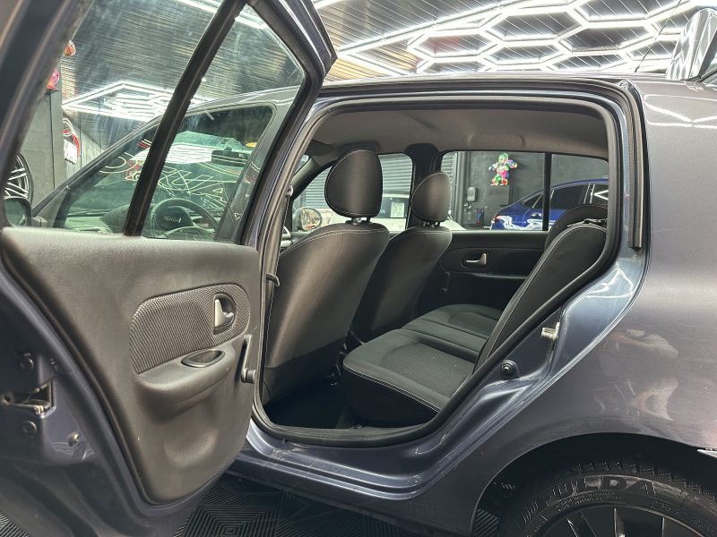 RENAULT CLIO II 2010