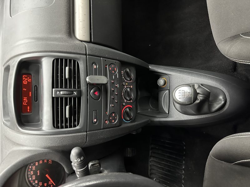 RENAULT CLIO II 2010