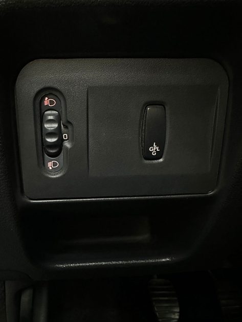 RENAULT CLIO II 2010