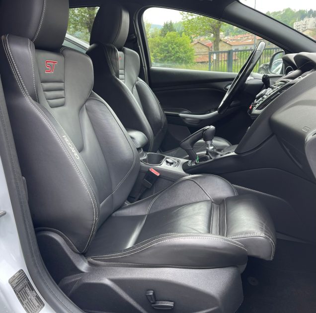 Ford FOCUS ST III 2.0 ECOBOOST 250 ST 5P