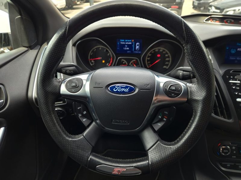 Ford FOCUS ST III 2.0 ECOBOOST 250 ST 5P