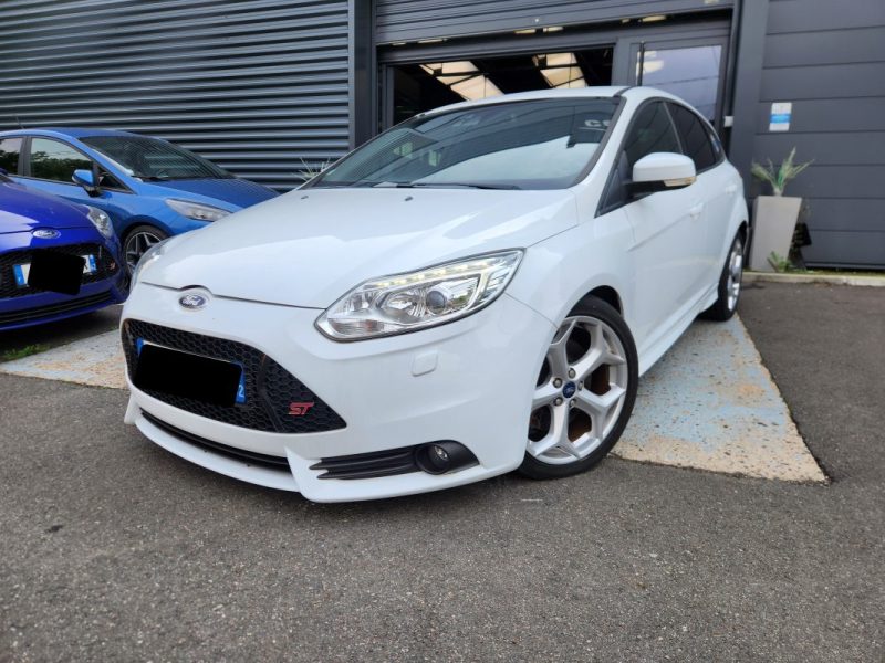 Ford FOCUS ST III 2.0 ECOBOOST 250 ST 5P