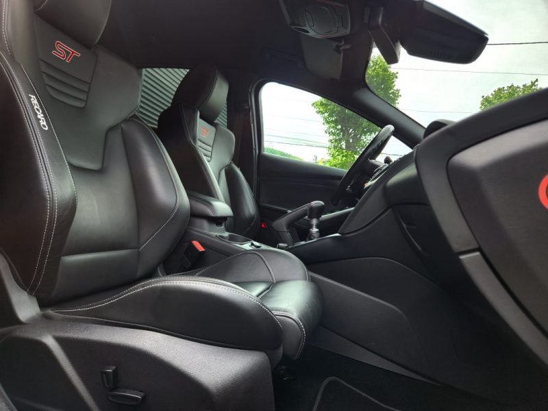 Ford FOCUS ST III 2.0 ECOBOOST 250 ST 5P