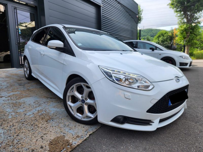 Ford FOCUS ST III 2.0 ECOBOOST 250 ST 5P