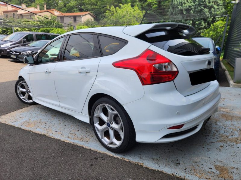 Ford FOCUS ST III 2.0 ECOBOOST 250 ST 5P