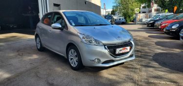 Peugeot 208 1.2 VTi 82 cv, *Crit'Air 1*, *Idéale jeune conducteur*