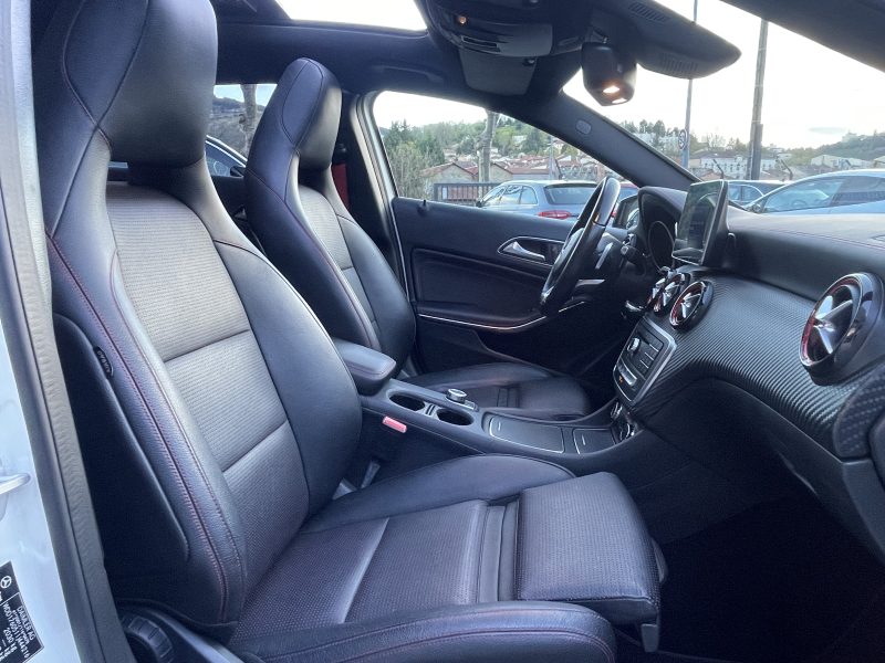 MERCEDES-BENZ Classe A 250 AMG 2.0 Turbo 218 SPORT 4MATIC 7G-DCT *PANO*