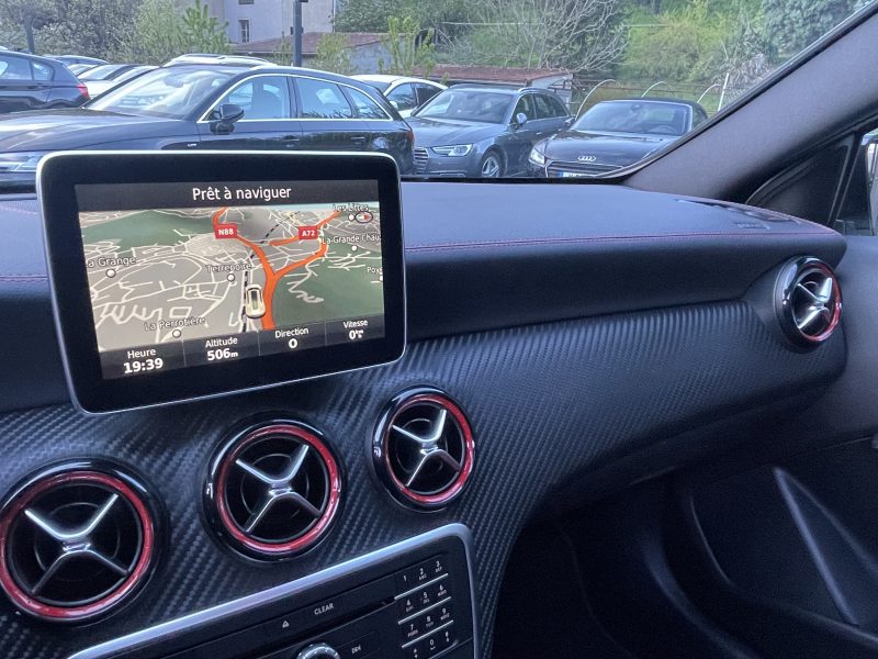 MERCEDES-BENZ Classe A 250 AMG 2.0 Turbo 218 SPORT 4MATIC 7G-DCT *PANO*