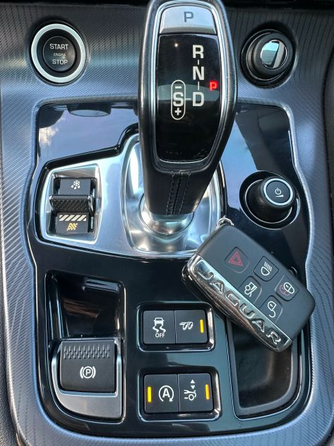 JAGUAR F-Type Coupe 3.0 V6 381 R-Dynamic*PANO*MERIDIAN*CAMERA*