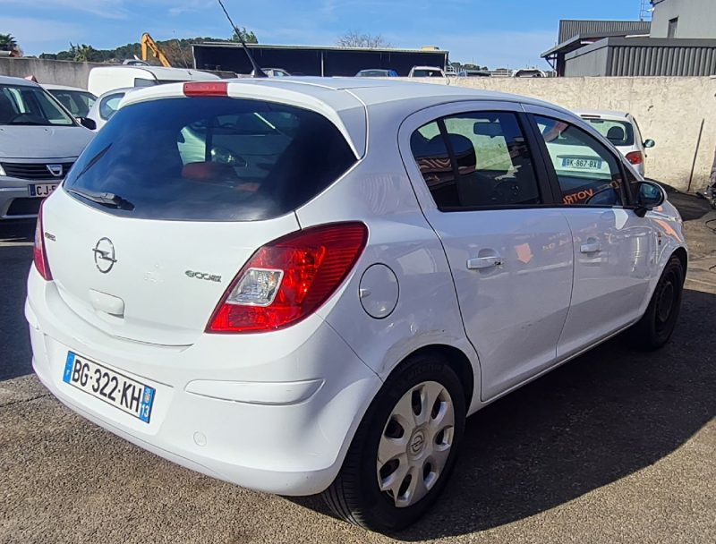 OPEL CORSA D 2011