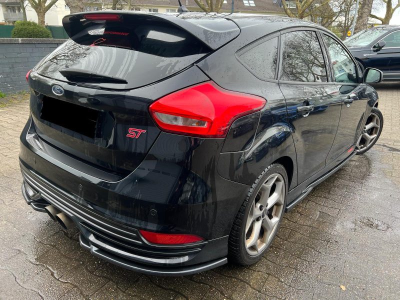 FORD Focus III Phase II 2.0 ECOBOOST 250 5P*GPS*XENON*