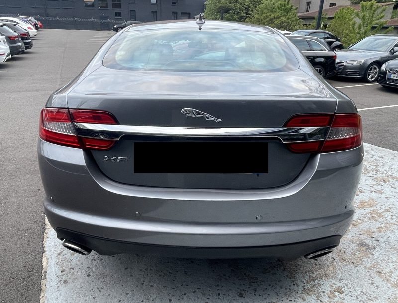JAGUAR XF 2.0 Turbo 240 LUXE PREMIUM BVA8