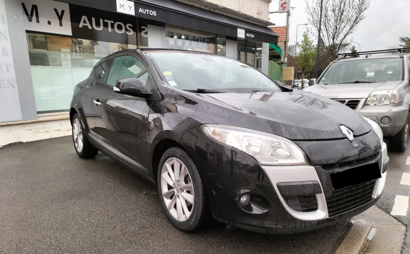 RENAULT MEGANE III Coupé XV DE FRANCE