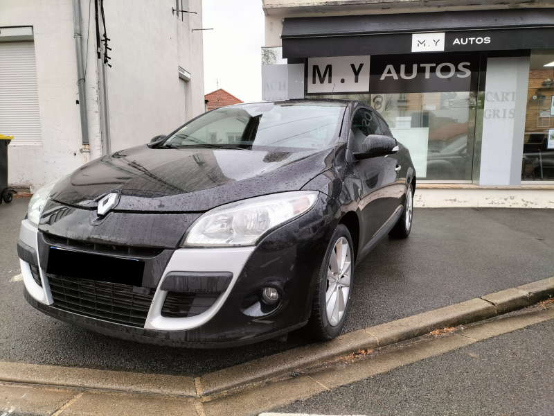 RENAULT MEGANE III Coupé XV DE FRANCE