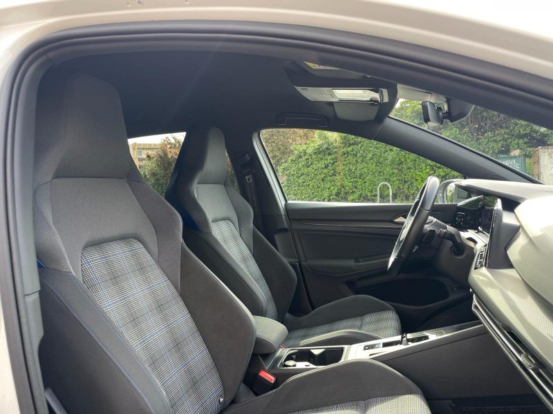 VOLKSWAGEN GOLF GTE 2021