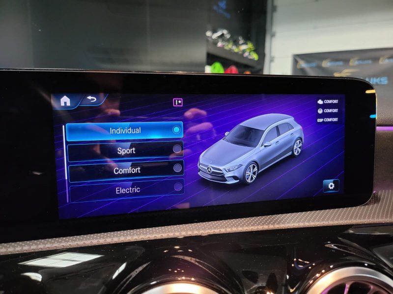 MERCEDES-BENZ CLASSE A 250e EQ-Power 218/158cv AMG Line BVA 8G-DCT