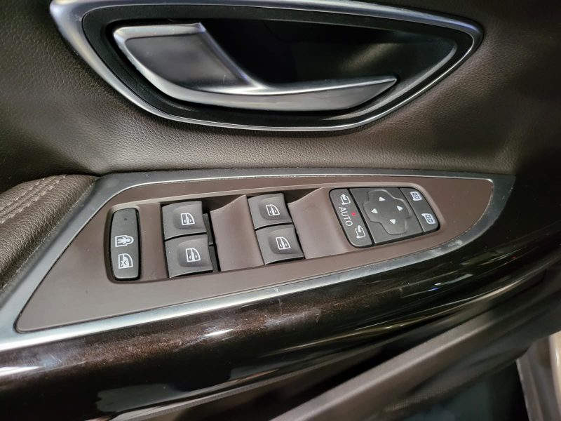 1.6 TCe 200 cv / INTENS / CARPLAY / SIEGES ELECTRIQUE / TOIT PANO