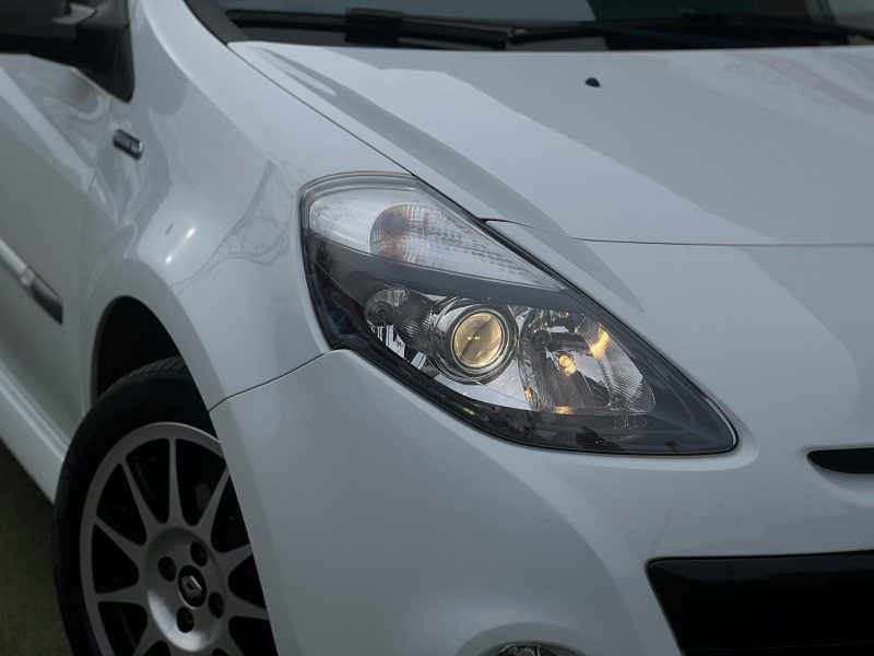 RENAULT CLIO III 2012