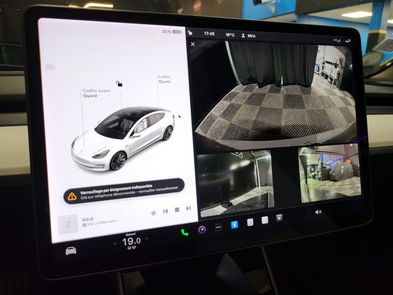 TESLA MODEL 3 PERFORMANCE 490CV DUAL MOTORS / CUIR VEGETAL BLANC / TOIT PANORAMIQUE / SIEGE ELEC ET 