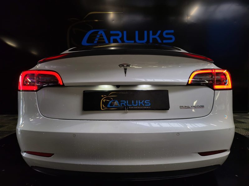 TESLA MODEL 3 PERFORMANCE 490CV DUAL MOTORS / CUIR VEGETAL BLANC / TOIT PANORAMIQUE / SIEGE ELEC ET 