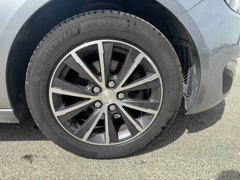 PEUGEOT 308 II 1.2 PURETECH 130CV ALLURE