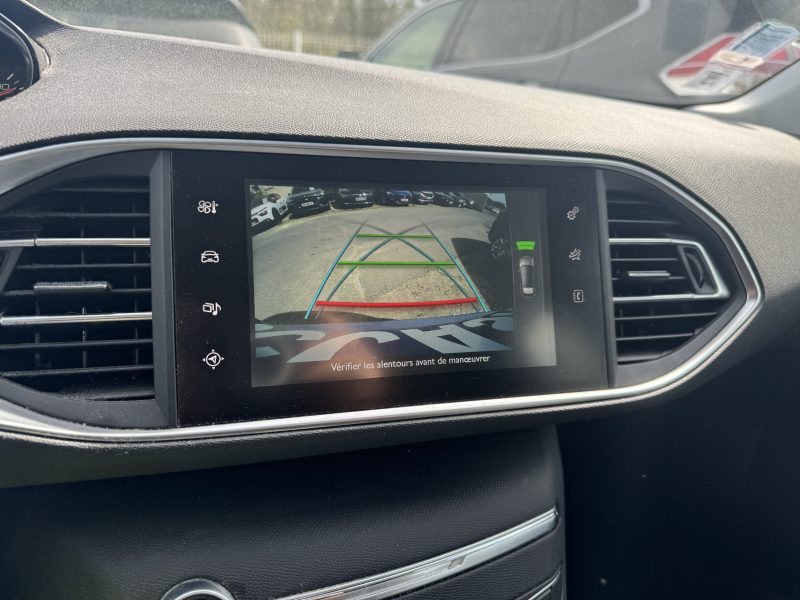 PEUGEOT 308 II 1.2 PURETECH 130CV ALLURE