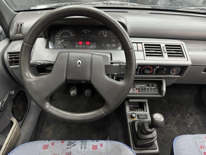 RENAULT CLIO I 1993