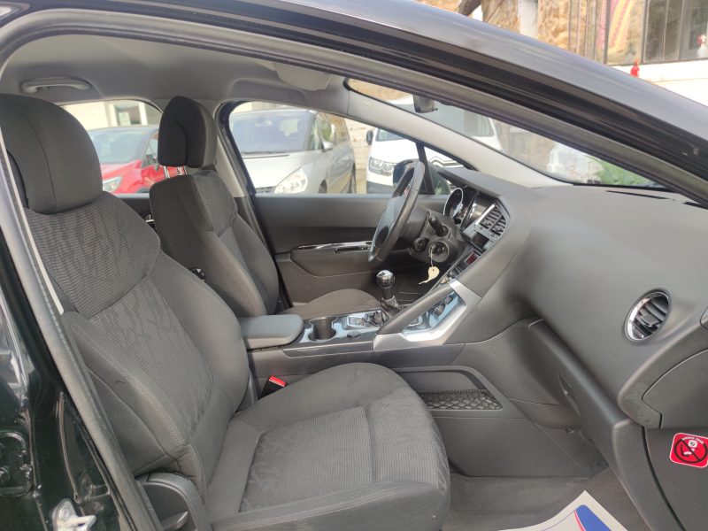 PEUGEOT 3008 Monospace 2012