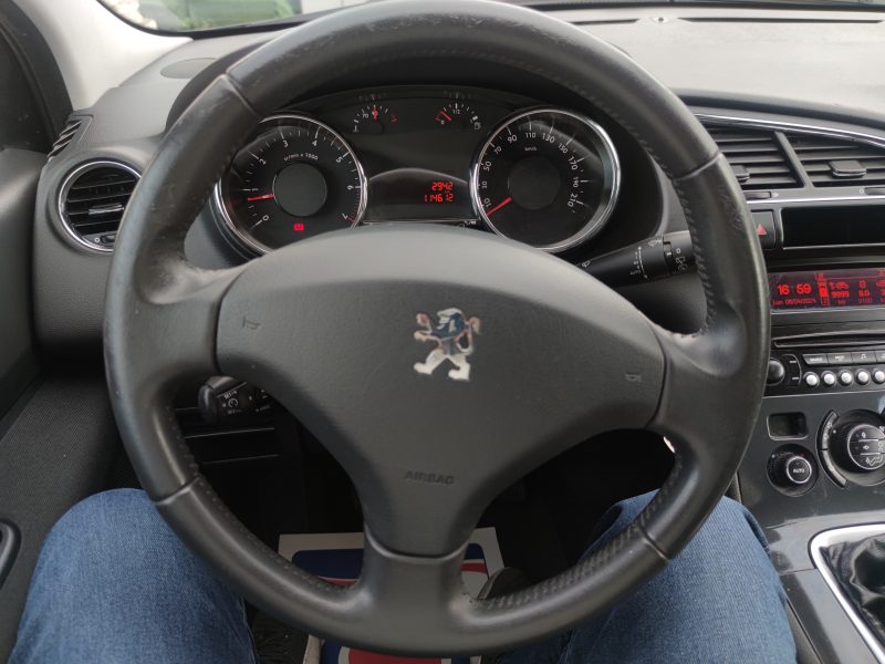 PEUGEOT 3008 Monospace 2012