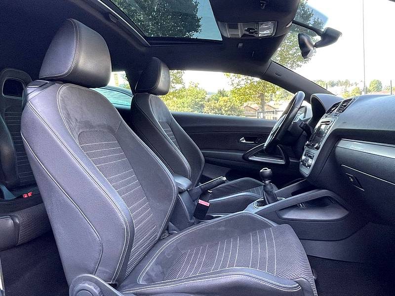 VOLKSWAGEN SCIROCCO 2.0 TDI 140 SPORTLINE