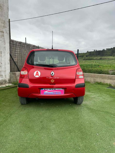 RENAULT TWINGO II 2008