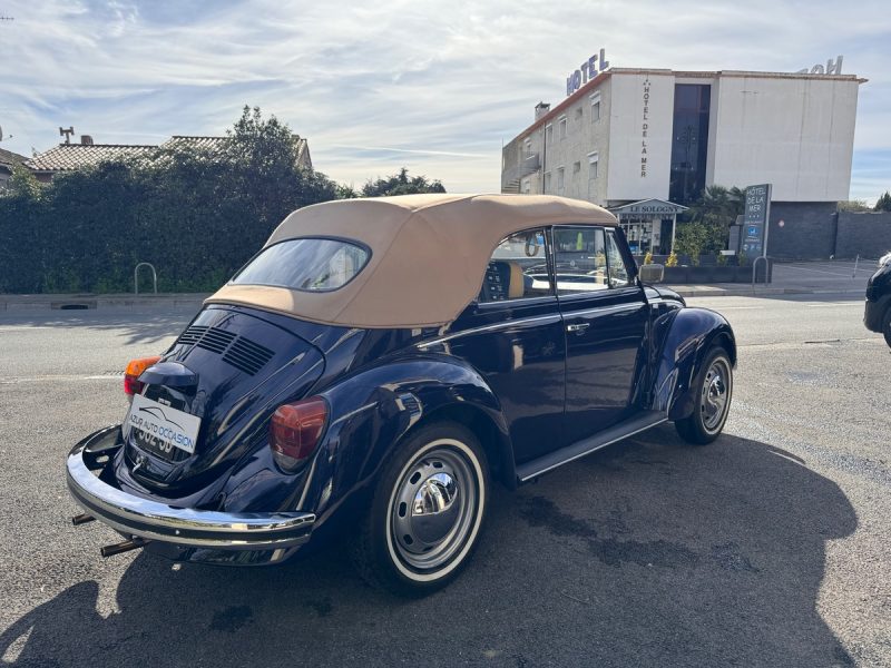 VOLKSWAGEN KAEFER Décapotable 