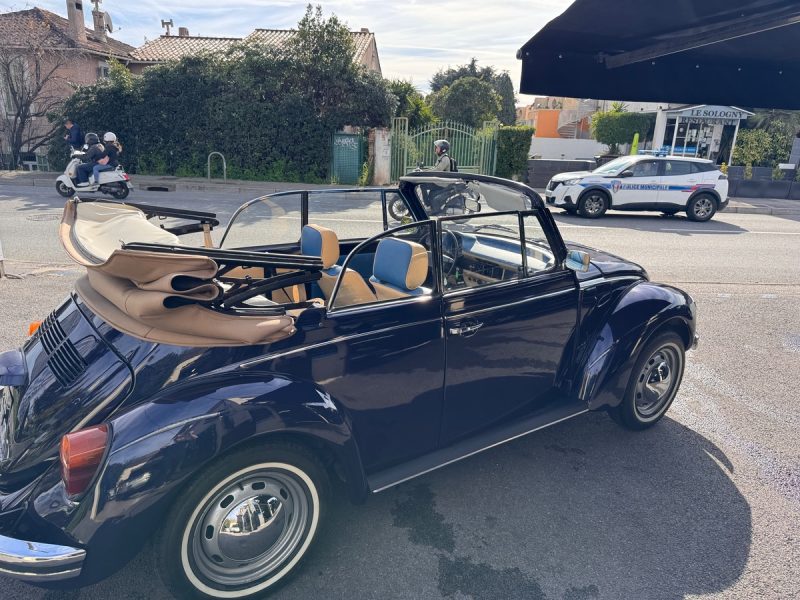 VOLKSWAGEN KAEFER Décapotable 