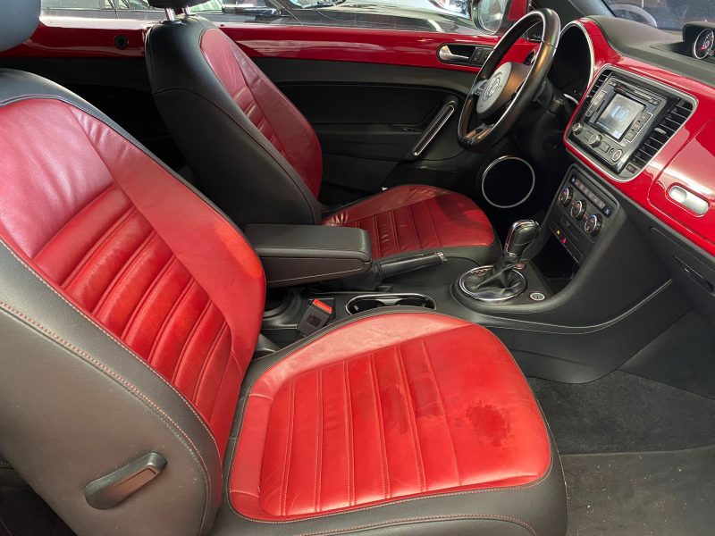 VOLKSWAGEN BEETLE 2013