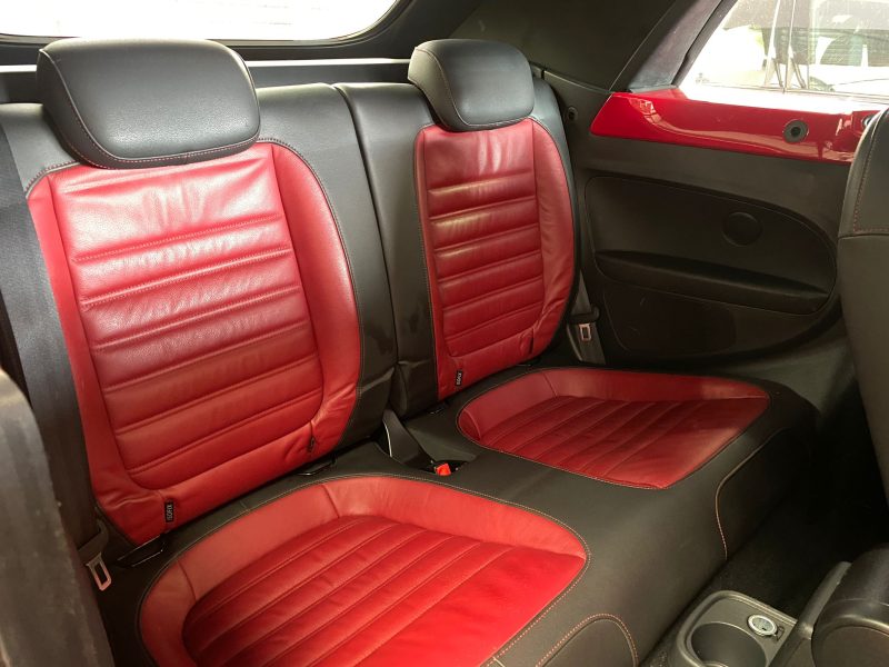 VOLKSWAGEN BEETLE 2013