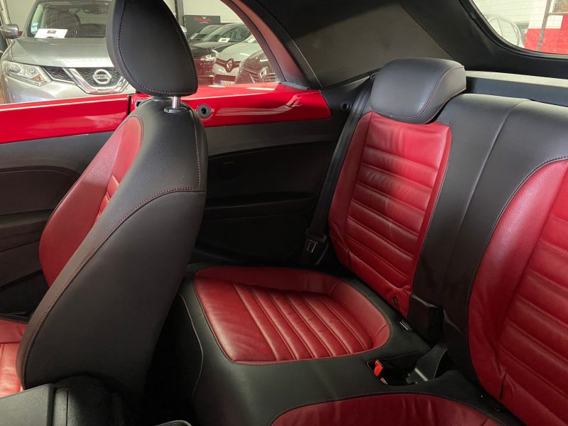 VOLKSWAGEN BEETLE 2013