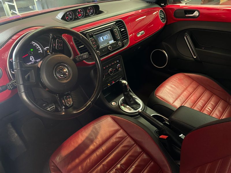 VOLKSWAGEN BEETLE 2013