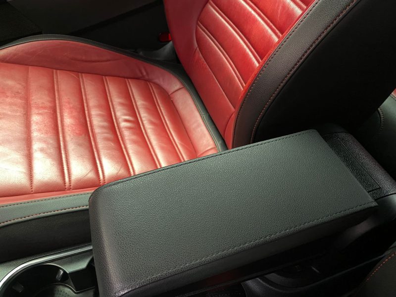 VOLKSWAGEN BEETLE 2013