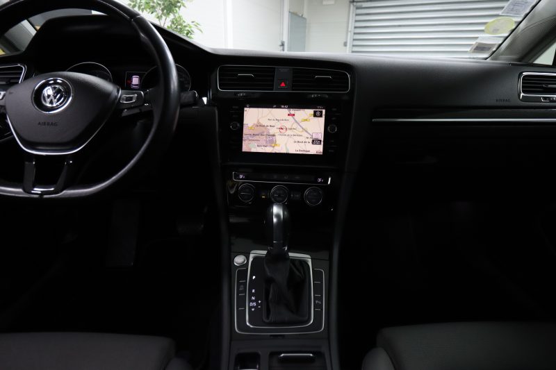 VOLKSWAGEN GOLF VII 2017