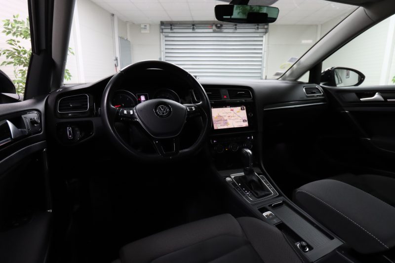 VOLKSWAGEN GOLF VII 2017