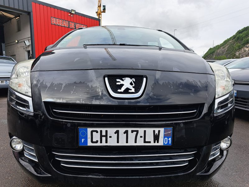 PEUGEOT 5008 2012