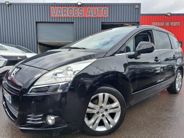 PEUGEOT 5008 2012