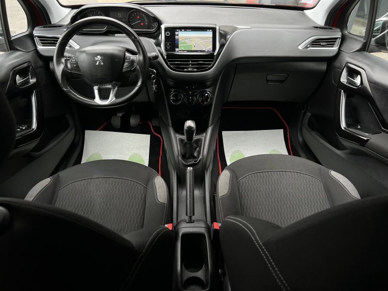 PEUGEOT 208 PHASE 2 STYLE 1.2 82 Cv GPS / ECRAN TACTILE REGULATEUR CRIT AIR 1  - GARANTIE 12 MOIS