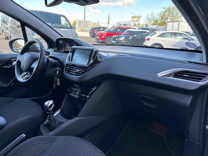 PEUGEOT 208 1.2 110 TECH EDITION 5P