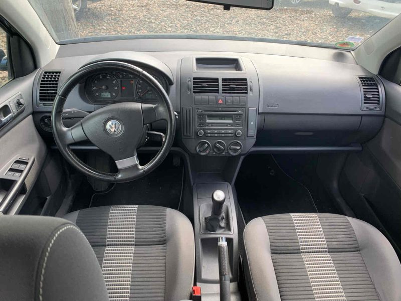 VOLKSWAGEN POLO idéal jeune permis ou ville