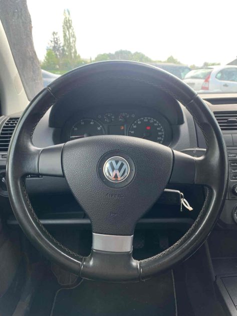 VOLKSWAGEN POLO idéal jeune permis ou ville