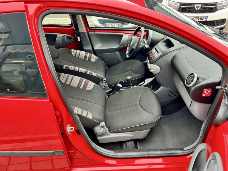 CITROEN C1 1.0 AIRDREAM CONFORT SENSODRIVE A 68cv